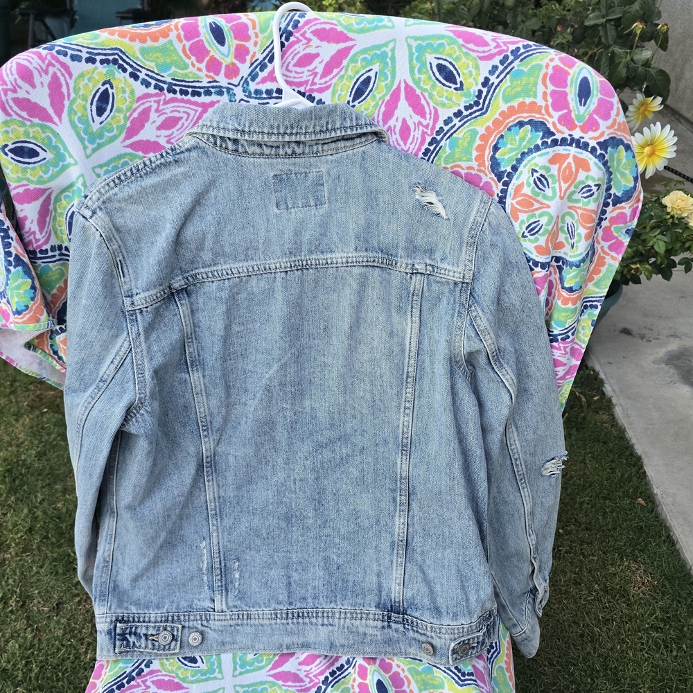 Old Navy Light Blue Distressed Denim Jean Jacket - Picture 4 of 7